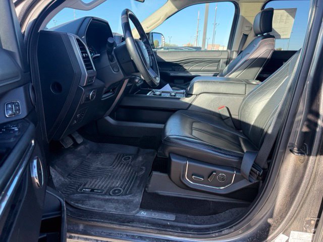Used 2019 Ford Expedition Platinum AWD/4WD image 2