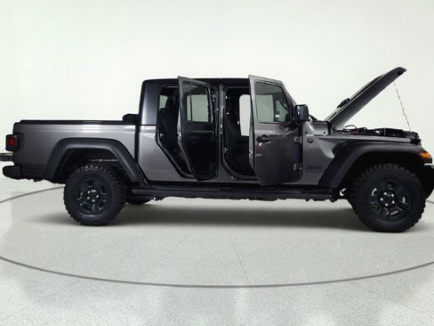 Used 2025 Jeep Gladiator Sport AWD/4WD image 15