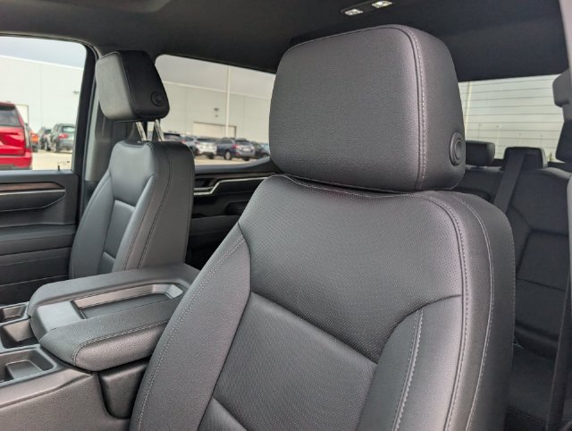 Used 2026 GMC Sierra 1500 SLT AWD/4WD image 10