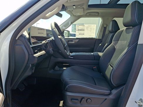 New 2026 INFINITI QX80 Luxe AWD/4WD image 9