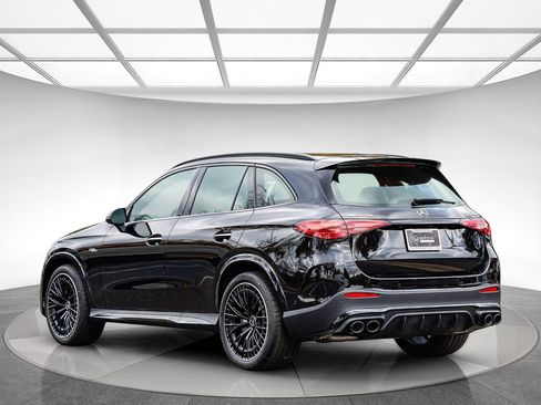 New 2026 Mercedes-Benz GLC 43 AMG 4MATIC image 2