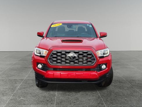 Used 2020 Toyota Tacoma TRD Sport image 2