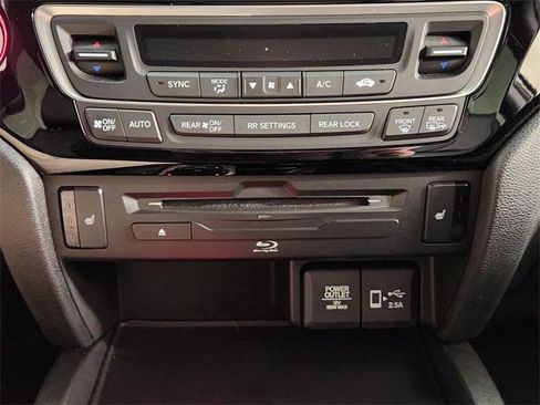 Used 2019 Honda Pilot Touring image 20