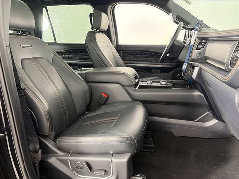 Used 2024 Ford Expedition Max Platinum AWD/4WD image 32