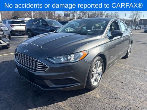 Used 2018 Ford Fusion S image 2