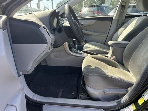 Used 2013 Toyota Corolla L FWD image 6