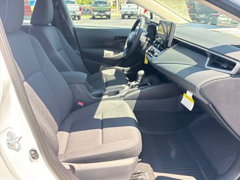 Used 2026 Toyota Corolla LE FWD image 6