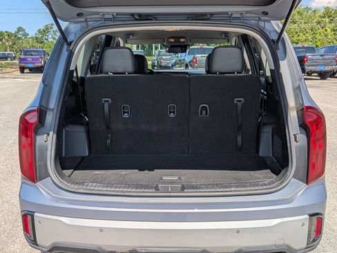 Used 2023 Kia Telluride S FWD image 26