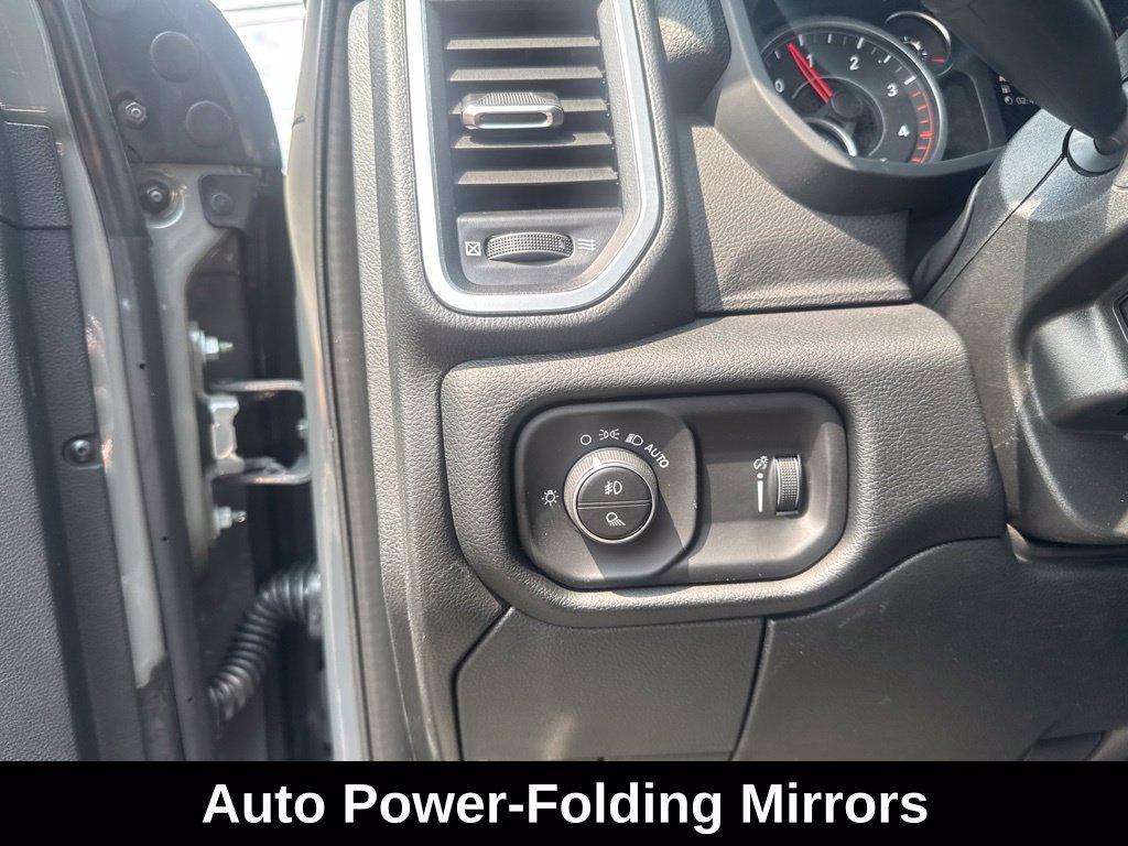 New 2026 RAM 3500 Big Horn AWD/4WD image 32