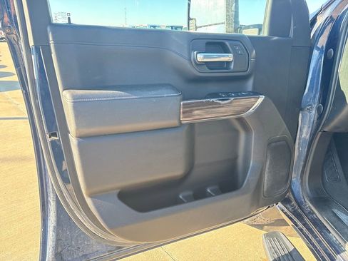 Used 2022 Chevrolet Silverado 2500 LT w/ Convenience Package image 13