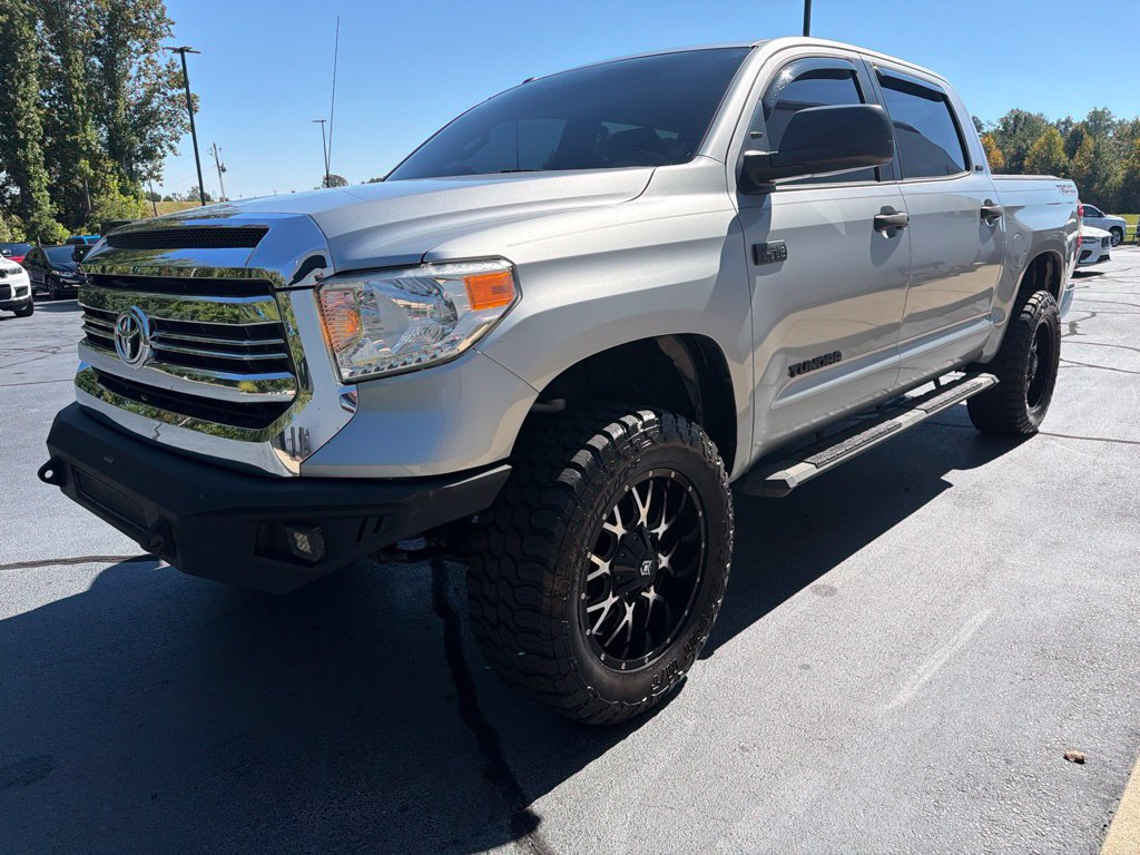 Used 2017 Toyota Tundra SR5 w/ SR5 Upgrade Package RWD image 13
