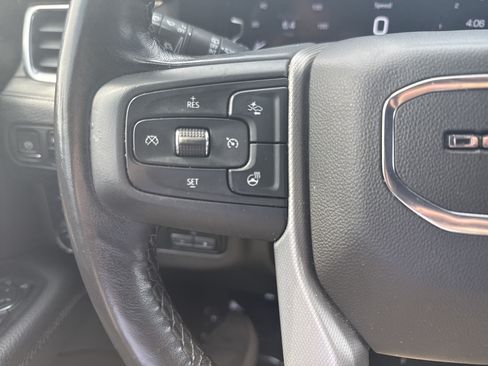 Used 2022 GMC Yukon XL Denali w/ Advanced Technology Package AWD/4WD image 19