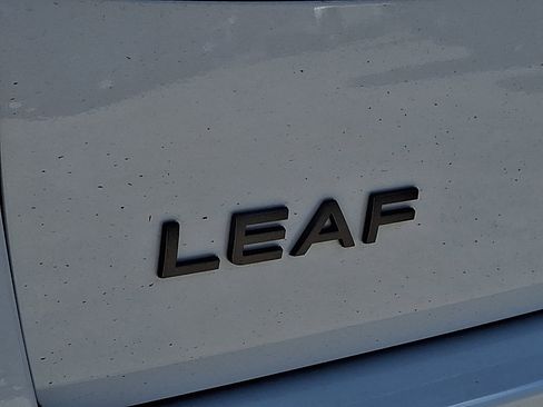 New 2026 Nissan Leaf Platinum+ FWD image 12