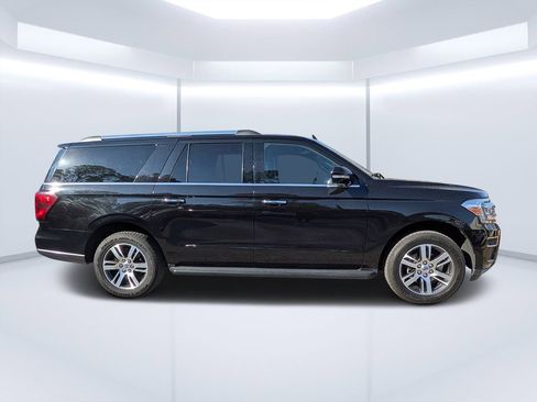 Used 2024 Ford Expedition Max Limited image 3