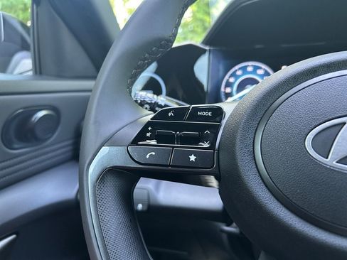 New 2025 Hyundai Elantra SEL image 17