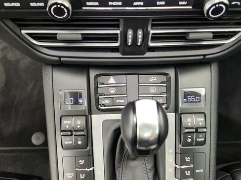 Used 2020 Porsche Macan S AWD/4WD image 33
