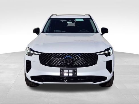 New 2026 Volvo XC90 B6 Ultra w/ Protection Package AWD/4WD image 2