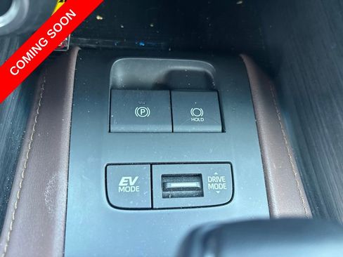 Used 2024 Toyota Venza XLE AWD/4WD image 26