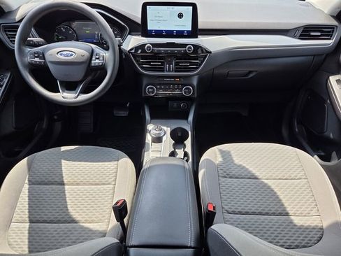 Used 2021 Ford Escape SE image 12