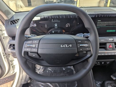 New 2026 Kia K4 FWD image 20