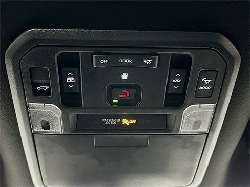 Used 2025 Toyota Sequoia Platinum image 14