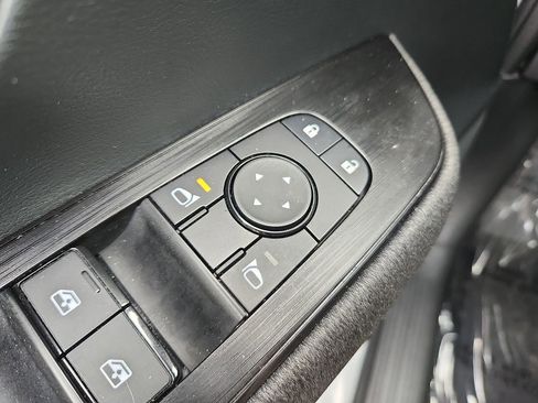 Certified 2025 Nissan Kicks SV AWD/4WD image 23