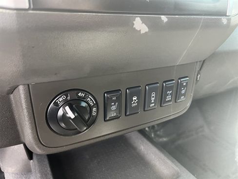 Used 2018 Nissan Frontier PRO-4X w/ Pro-4x Luxury Package AWD/4WD image 27