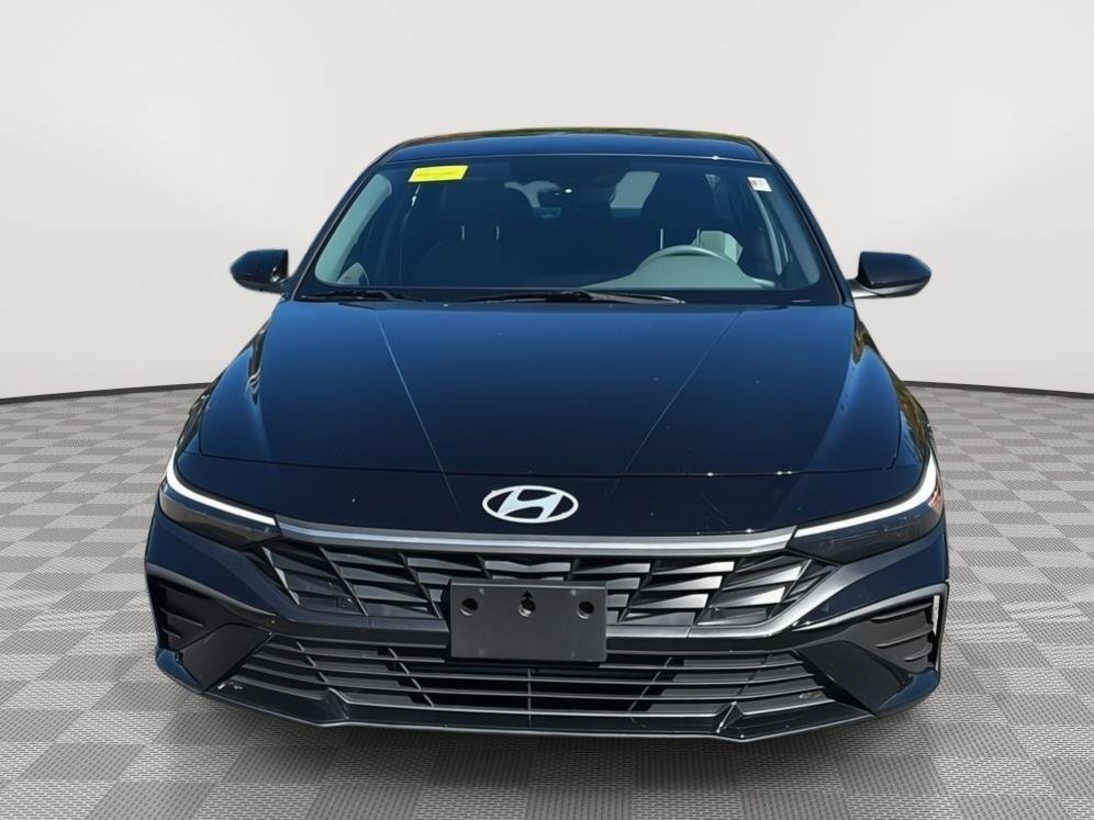 Certified 2024 Hyundai Elantra SEL FWD image 2