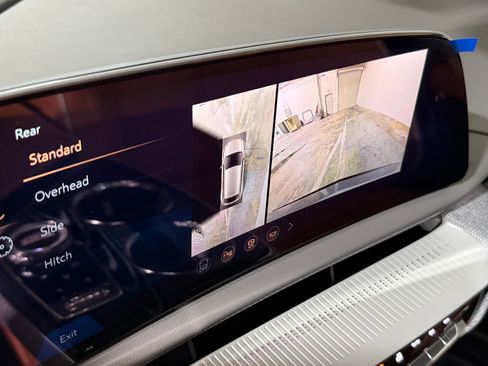 New 2026 Cadillac Optiq Luxury 2 image 30