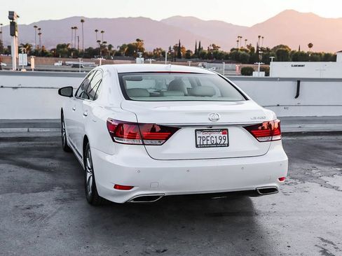Used 2016 Lexus LS 460 w/ Comfort Package RWD image 7