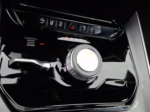 New 2026 Jeep Grand Wagoneer Limited image 16