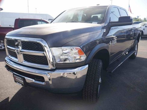 Used 2017 RAM 2500 Tradesman w/ Chrome Appearance Group AWD/4WD image 3