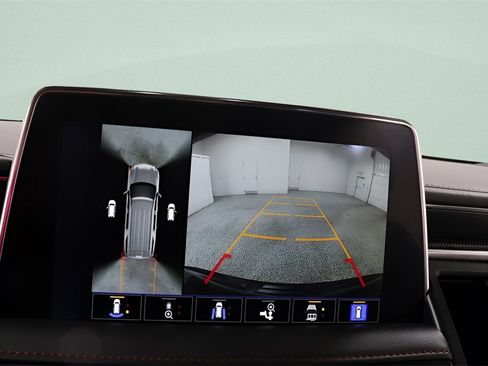 Used 2022 Chevrolet Tahoe RST w/ Luxury Package image 15