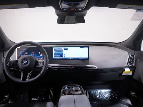 New 2026 BMW iX xDrive45 w/ M Sport Package image 10
