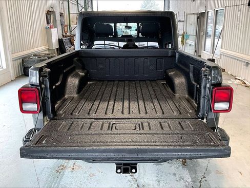 Used 2021 Jeep Gladiator Sport AWD/4WD image 30