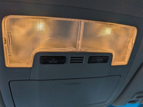 Used 2013 Toyota Avalon XLE image 14