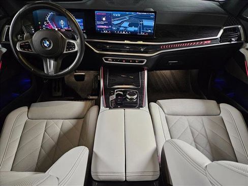 Used 2024 BMW X5 xDrive40i w/ M Sport Package image 19