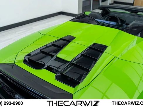 Used 2021 Lamborghini Huracan EVO RWD image 22