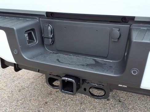 New 2026 Ford F250 Platinum w/ FX4 Off-Road Package AWD/4WD image 7