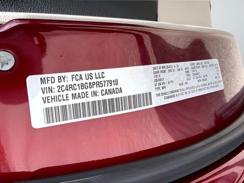 Certified 2023 Chrysler Pacifica Touring-L FWD image 16