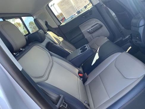 Used 2025 Ford Maverick Lariat w/ 4K Tow Package image 12