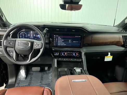 New 2026 GMC Sierra 2500 Denali Ultimate w/ LPO, Black Badging Package AWD/4WD image 16