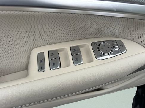 Used 2026 Genesis G70 2.5T Prestige RWD image 22