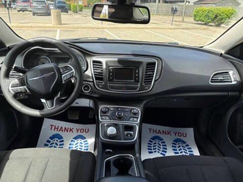 Used 2015 Chrysler 200 Limited image 13