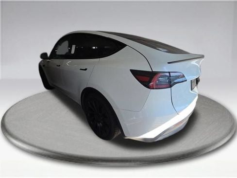 Used 2023 Tesla Model Y Long Range AWD/4WD image 10