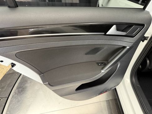Used 2015 Volkswagen GTI S FWD image 21