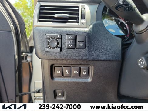 Used 2021 Lexus GX 460 Premium AWD/4WD image 25