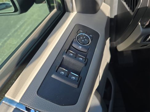 Used 2016 Ford F150 XLT w/ Equipment Group 302A Luxury image 14