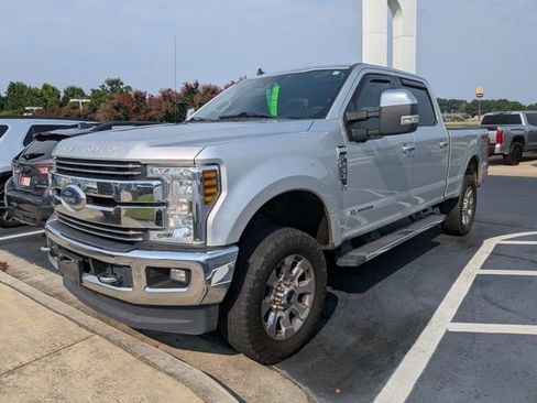 Used 2019 Ford F250 Lariat w/ Lariat Ultimate Package AWD/4WD image 5