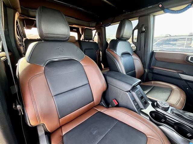 Used 2022 Ford Bronco Outer Banks AWD/4WD image 13